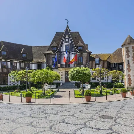 La Marina - Vue - - Marina Et Casino Deauville