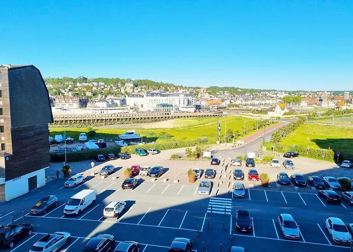 La Marina - Vue - - Marina Et Casino * Deauville
